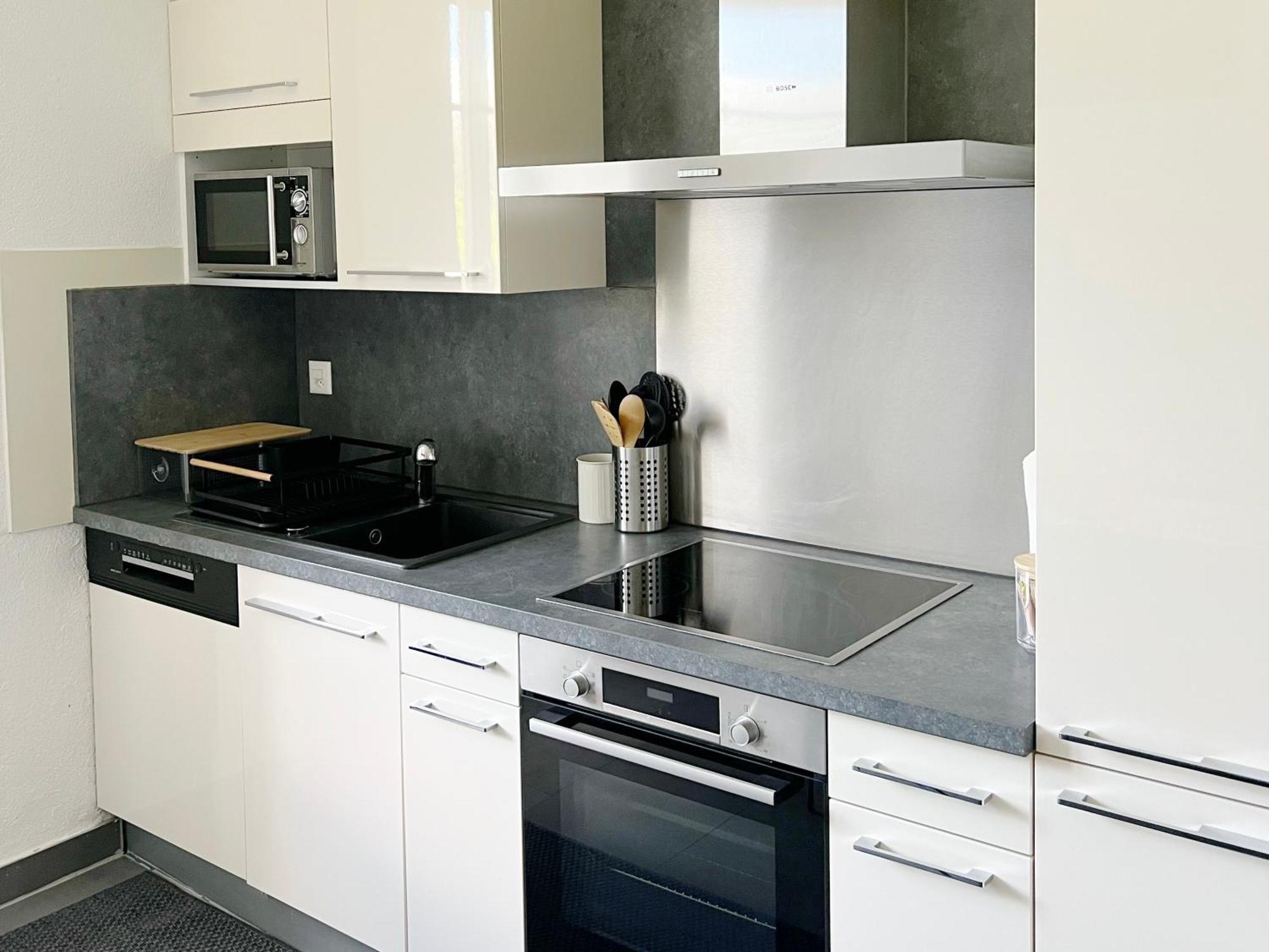 Montreux Riviera Suite Waterfront 3 Bedrooms Private Parking エクステリア 写真