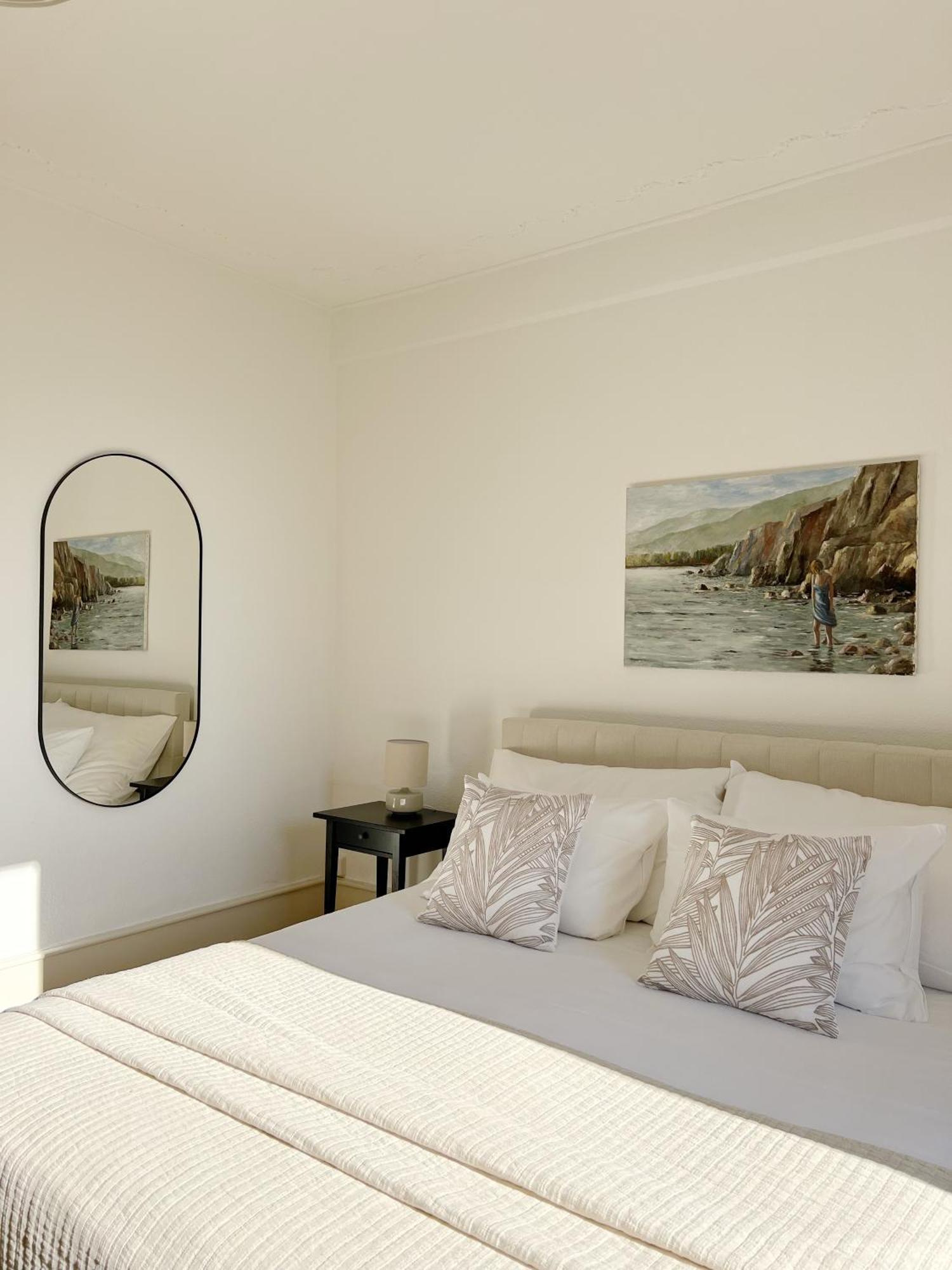 Montreux Riviera Suite Waterfront 3 Bedrooms Private Parking エクステリア 写真