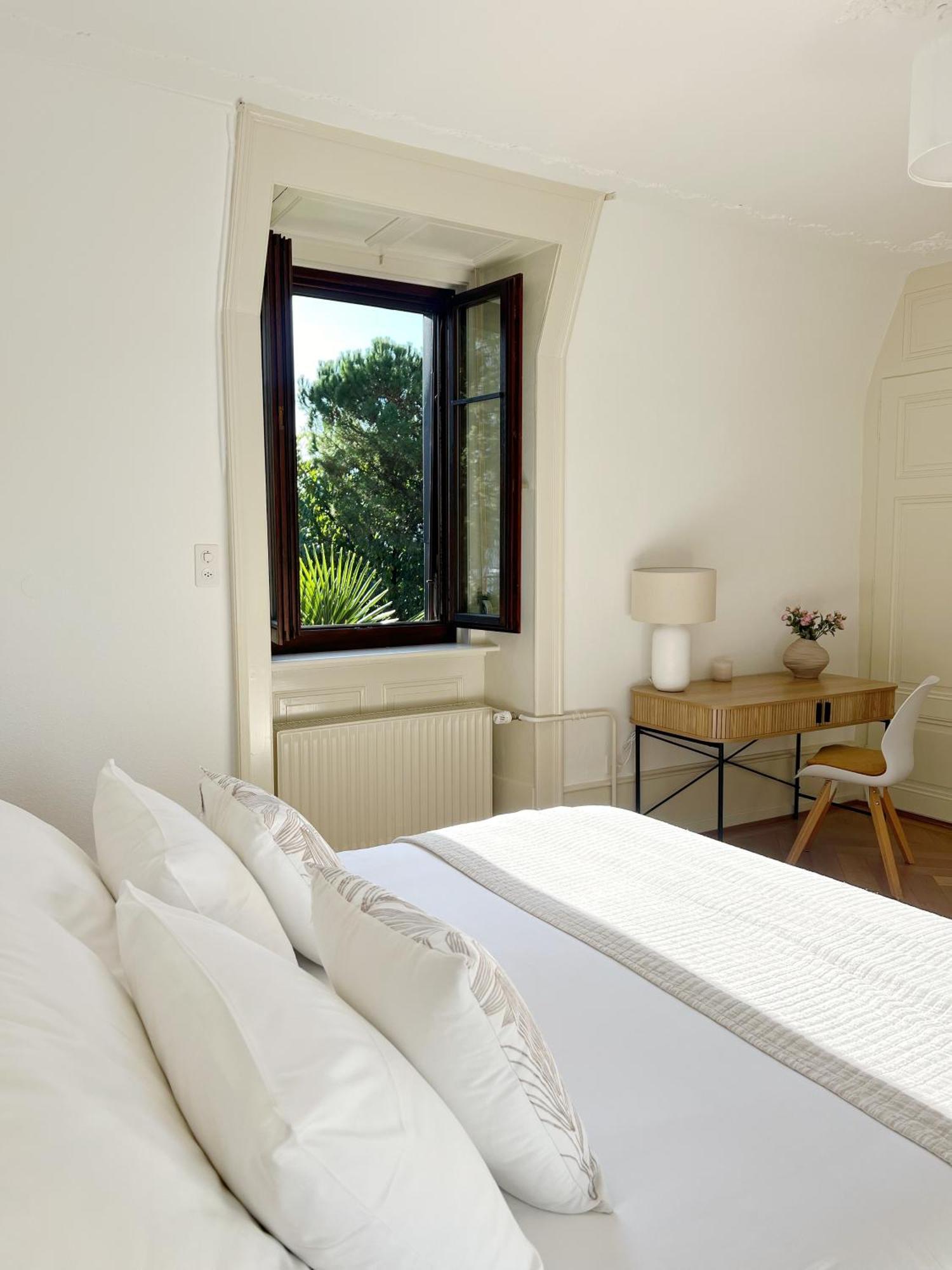 Montreux Riviera Suite Waterfront 3 Bedrooms Private Parking エクステリア 写真